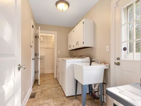 Other - 3925 Charlemagne Dr, Hoffman Estates, IL 60192 photo 3 of 7
