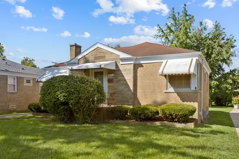 1842 Hull Ave, Westchester, IL 60154