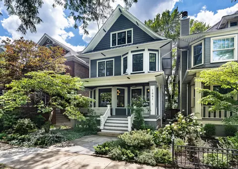 1441 W Cullom Ave, Chicago, IL 60613