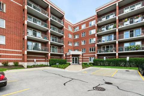 6430 W Berteau Ave #302, Chicago, IL 60634