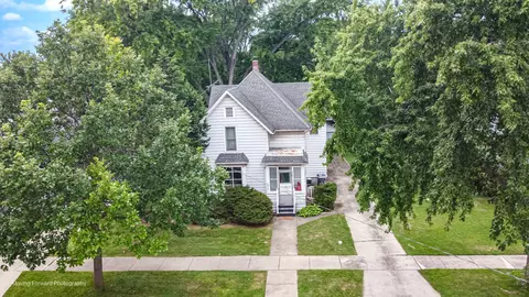 838 Cedar Ave, Elgin, IL 60120 photo 29