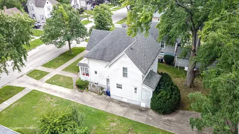 838 Cedar Ave, Elgin, IL 60120 photo 31