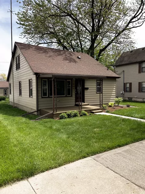 384 N Grand Ave, Bradley, IL 60915