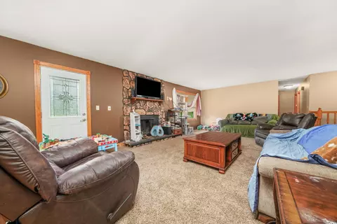 11704 Banbridge Dr, Roscoe, IL 61073 photo 4