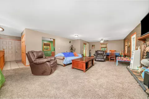 11704 Banbridge Dr, Roscoe, IL 61073 photo 6