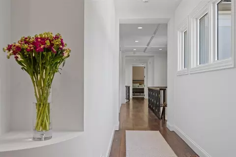 Entry Way - 320 Keystone Ct, Glencoe, IL 60022 photo 5 of 7