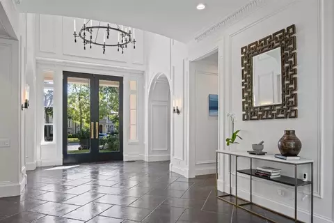 Entry Way - 320 Keystone Ct, Glencoe, IL 60022 photo 1 of 7