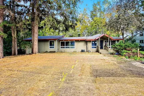 26654 W Woodland Ave, Antioch, IL 60002