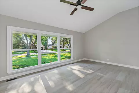 Living - 1810 E Boulder Dr, Mount Prospect, IL 60056 photo 2 of 5