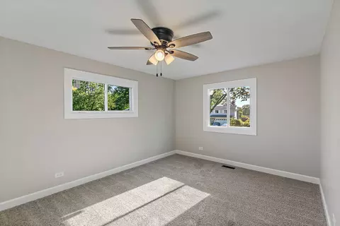 Bedroom - 1810 E Boulder Dr, Mount Prospect, IL 60056 photo 2 of 4