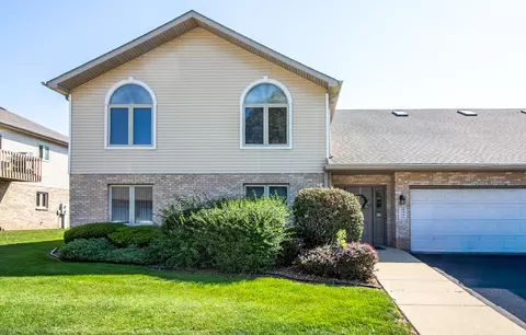 180 Barbara Jean Ln #180, Joliet, IL 60436