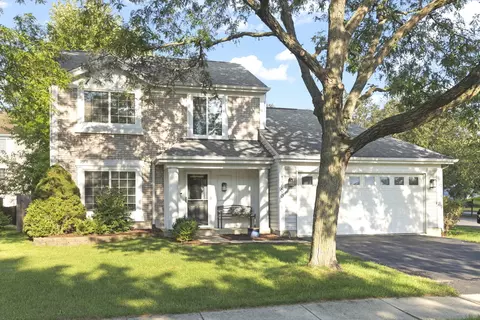 1768 Coach Dr, Naperville, IL 60565