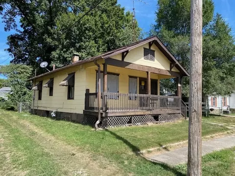 705 W Woodbury St, Danville, IL 61832