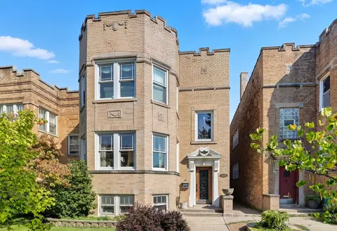 2626 W Lunt Ave, Chicago, IL 60645
