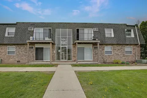 8547 W 102nd Ter #311, Palos Hills, IL 60465