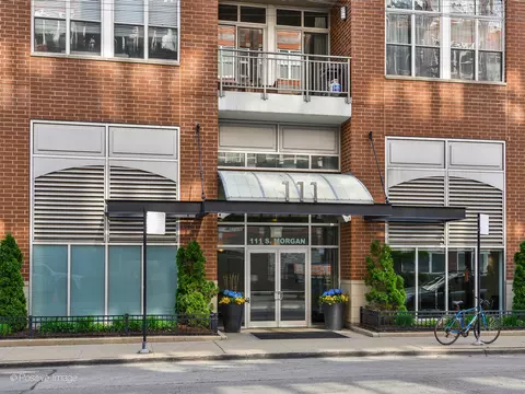 111 S Morgan St #905, Chicago, IL 60607