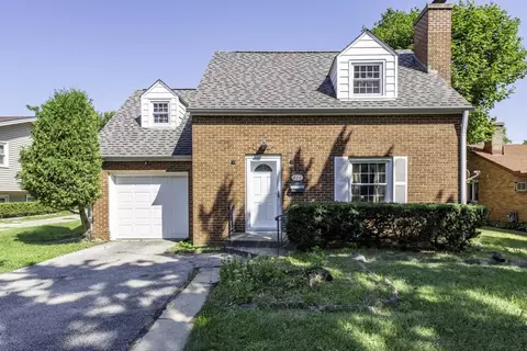 411 N Martin Ave, Waukegan, IL 60085