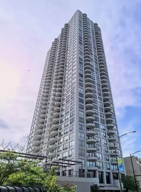 2020 N Lincoln Park W #18J, Chicago, IL 60614
