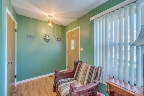 Entry Way - 237 S Rush St, Itasca, IL 60143 photo 1 of 1