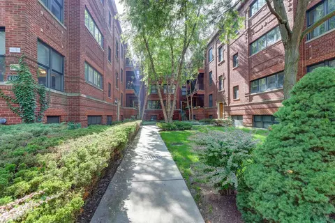 6620 N Ashland Ave #1, Chicago, IL 60626