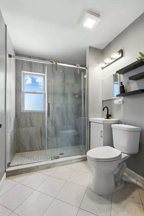 Bath - 838 E 90th St, Chicago, IL 60619 photo 4 of 4