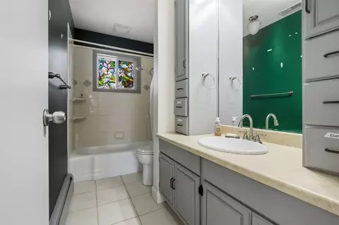Bath - 402 Bradley Ln, Normal, IL 61761 photo 2 of 2