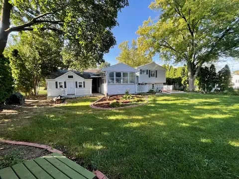 Exterior - 402 Bradley Ln, Normal, IL 61761 photo 2 of 8