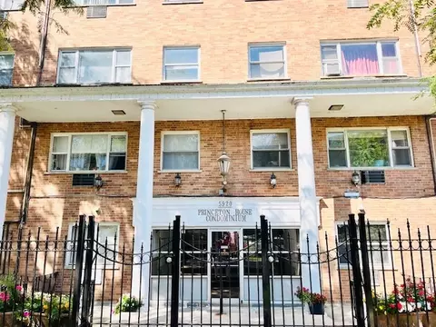 5920 N Kenmore Ave #225, Chicago, IL 60660