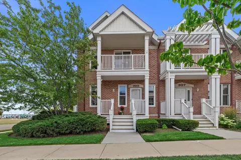 303 56th St, Kenosha, WI 53140