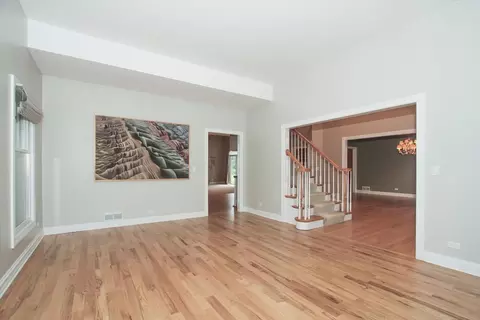 Living - 37 River Ridge Dr, Sleepy Hollow, IL 60118 photo 3 of 5