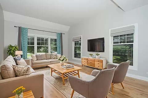 Living - 37 River Ridge Dr, Sleepy Hollow, IL 60118 photo 1 of 5