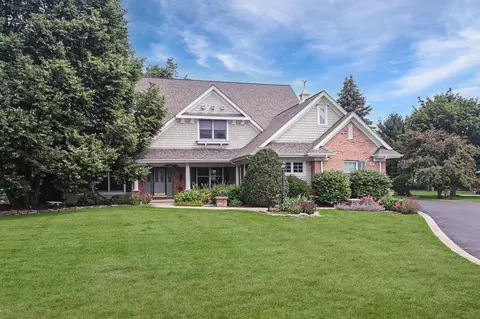 37 River Ridge Dr, Sleepy Hollow, IL 60118