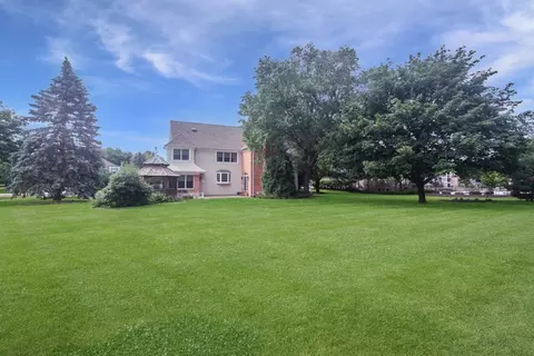 Exterior - 37 River Ridge Dr, Sleepy Hollow, IL 60118 photo 5 of 6