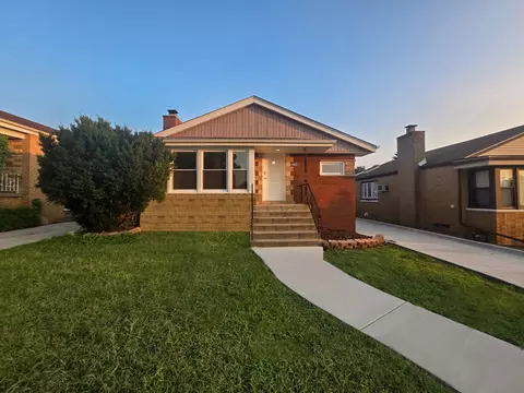 2719 W 94th St, Evergreen Park, IL 60805