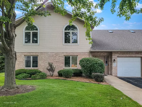 197 Barbara Jean Ln #4, Joliet, IL 60436