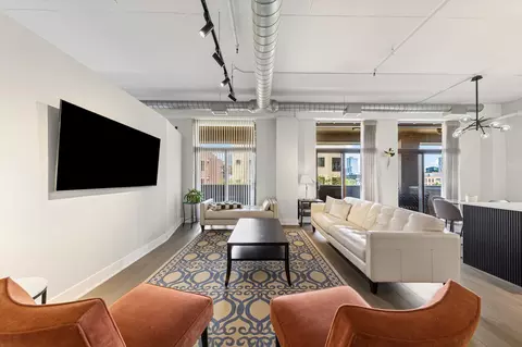 Living - 1301 W Madison St #306, Chicago, IL 60607 photo 2 of 4