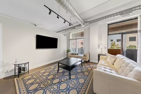 Living - 1301 W Madison St #306, Chicago, IL 60607 photo 4 of 4