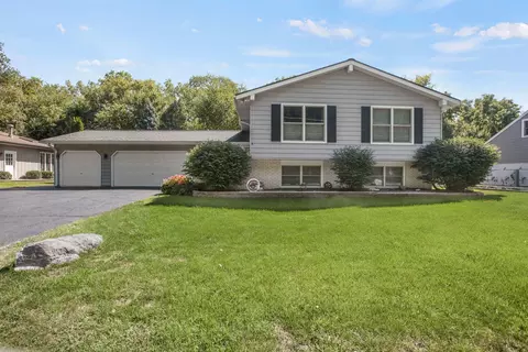 921 Western Ave, Geneva, IL 60134