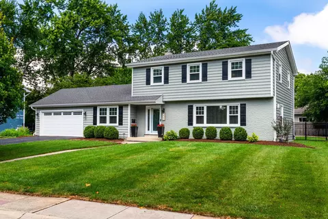 533 Cypress Dr, Naperville, IL 60540