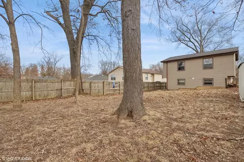 Exterior - 35720 N Laurel Ave, Ingleside, IL 60041 photo 2 of 4