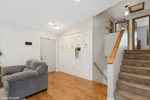 Entry Way - 35720 N Laurel Ave, Ingleside, IL 60041 photo 1 of 3
