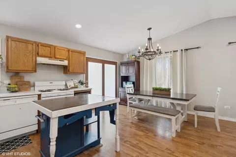Kitchen - 35720 N Laurel Ave, Ingleside, IL 60041 photo 5 of 5