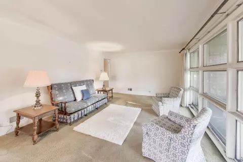 Living - 516 Short Ln, Glenview, IL 60025 photo 2 of 2