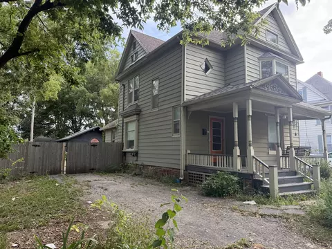 404 E Park St, Champaign, IL 61820 photo 2