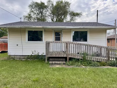 226 S Beech St, Forrest, IL 61741