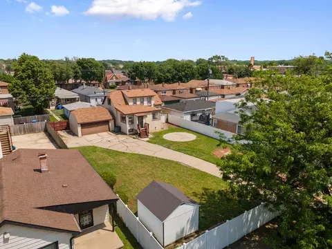 11319 S Green Bay Ave, Chicago, IL 60617