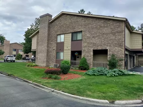 3 Stoney Creek Dr #A, Palos Hills, IL 60465