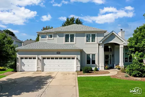 2207 Sisters Ave, Naperville, IL 60564