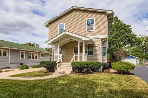 1136 E Kenilworth Ave, Lombard, IL 60148