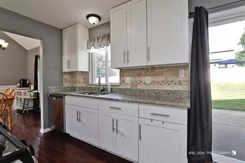 Kitchen - 205 S Cross Trl, Mchenry, IL 60050 photo 3 of 3